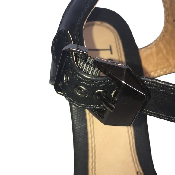 🌴 Tobi Sandals - Size 7 - Picture 8 of 10